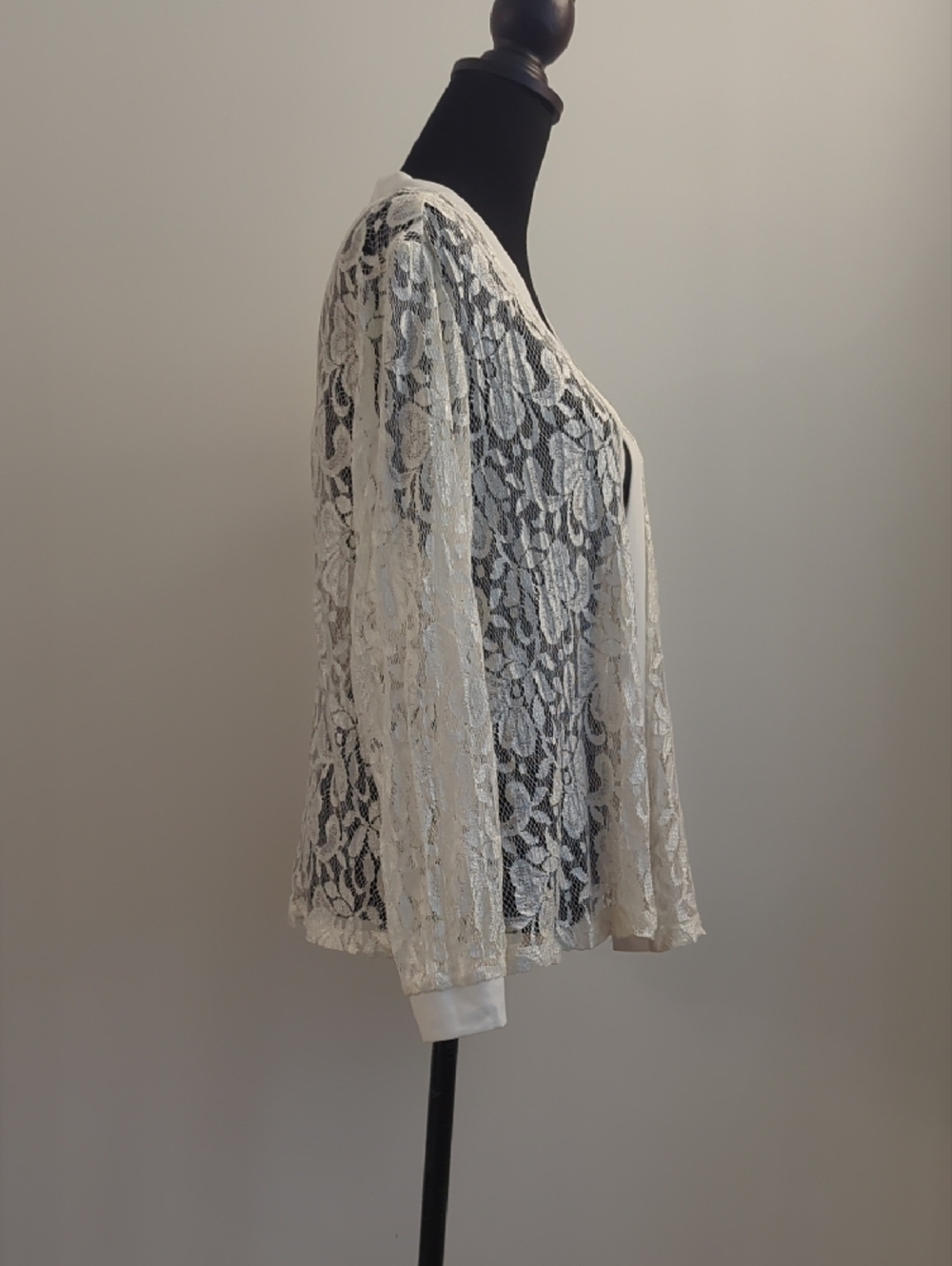 Vintage Romantic Off-White Lace Open-Front Jacket Cardigan with Satin Trim - Picture 4 of 6